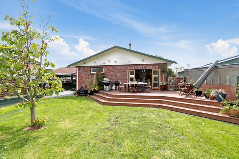 Photo of property in 22 Burnside Street, Waterloo, Lower Hutt, 5011