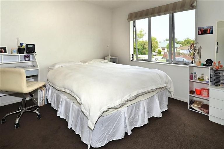 Photo of property in 90b Mandeville Street, Riccarton, Christchurch, 8011
