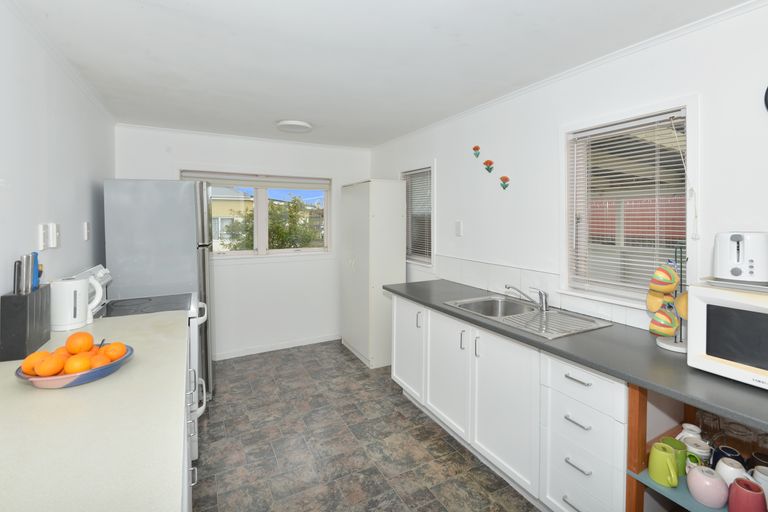 Photo of property in 69 King Street, Hikurangi, 0114