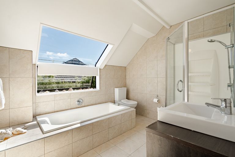 Photo of property in 121 Astley Avenue, New Lynn, Auckland, 0600