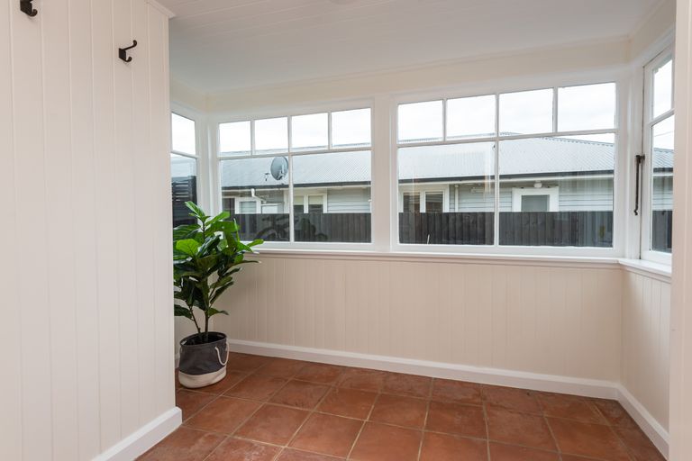 Photo of property in 157 Innes Road, St Albans, Christchurch, 8052