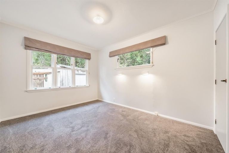 Photo of property in 459 Stokes Valley Road, Stokes Valley, Lower Hutt, 5019