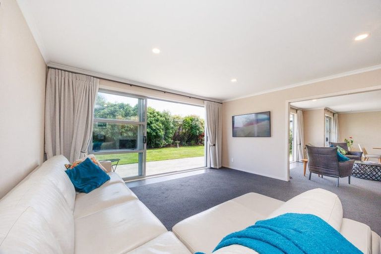 Photo of property in 49 Rodeo Drive, Kelvin Grove, Palmerston North, 4414