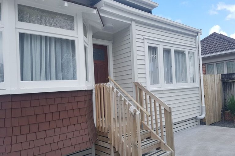 Photo of property in 29 Lincoln Road, Henderson, Auckland, 0610