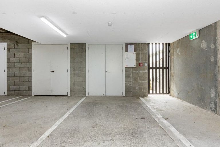 Photo of property in 1/2 Hindmarsh Street, Johnsonville, Wellington, 6037