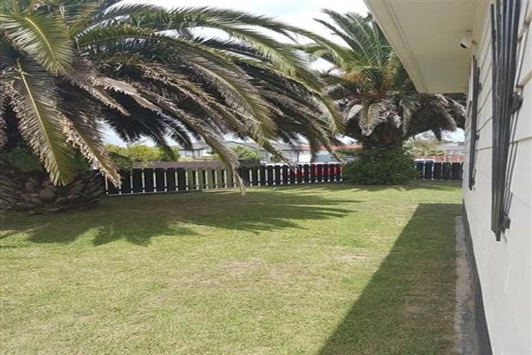 Photo of property in 187 Wordsworth Road, Manurewa, Auckland, 2102