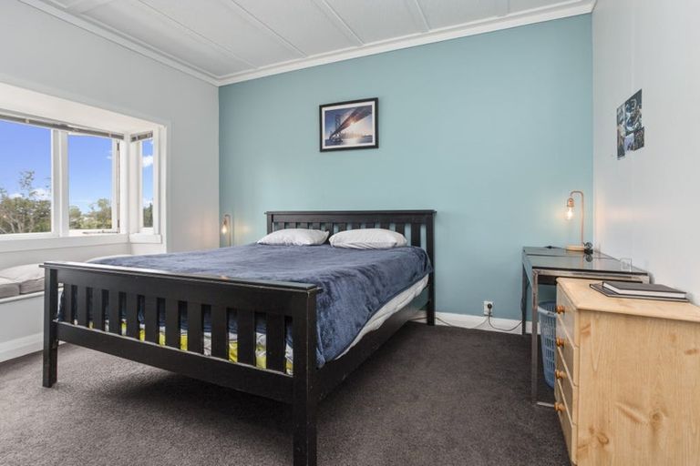 Photo of property in 33 Clayburn Road, Glen Eden, Auckland, 0602