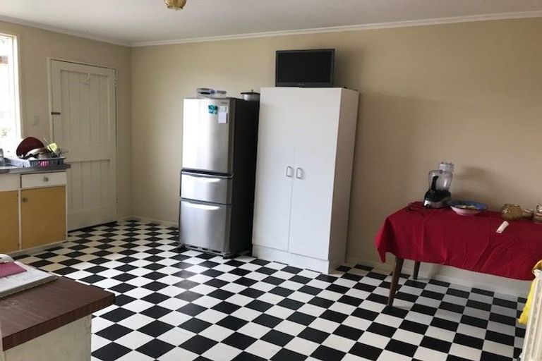 Photo of property in 3 Toru Street, Lyall Bay, Wellington, 6022