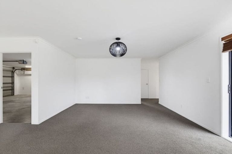 Photo of property in 46 Riverside Drive, Waiuku, 2123