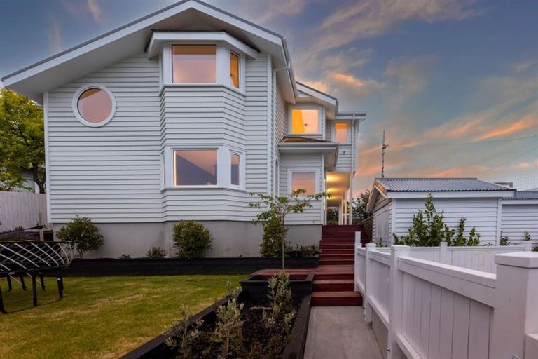 Photo of property in 156 Hackthorne Road, Cashmere, Christchurch, 8022