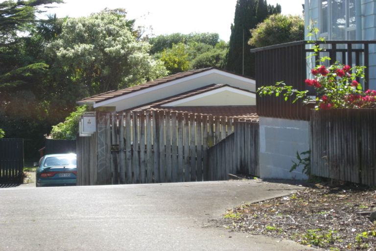 Photo of property in 23 Chipping Dale, Mangere Bridge, Auckland, 2022