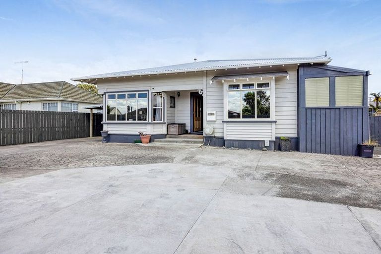 Photo of property in 231 Glover Road, Hawera, 4610