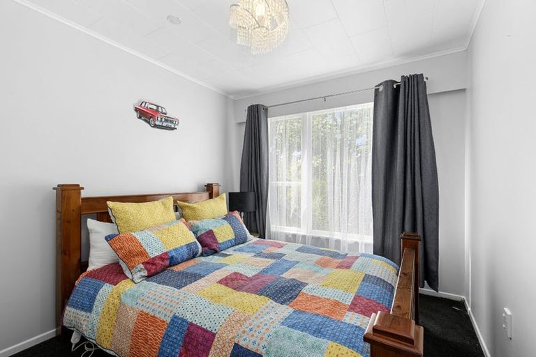 Photo of property in 7 Zeala Grove, Stokes Valley, Lower Hutt, 5019