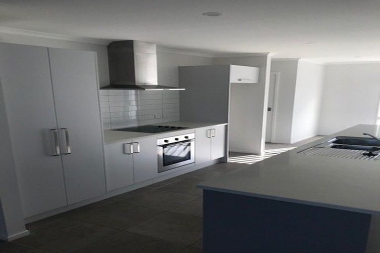 Photo of property in 17 Olivia Road, Pukekohe, 2120