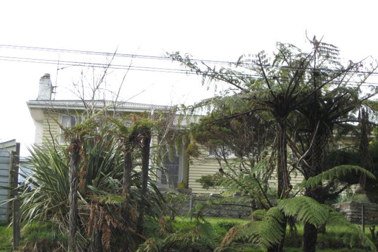 Photo of property in 13a Whakawhiti Street, Marfell, New Plymouth, 4310