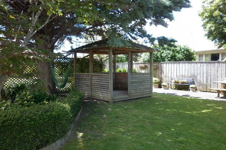 Photo of property in 21 Philip Street, Carterton, 5713