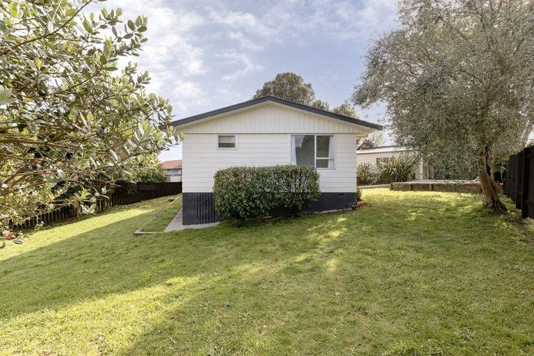 Photo of property in 22 Arawata Avenue, Welcome Bay, Tauranga, 3112