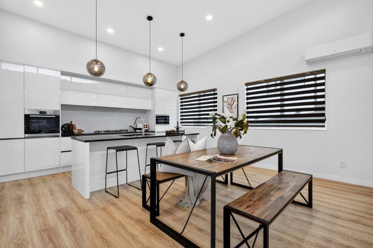 Photo of property in 41 Ascension Crescent, Orewa, 0931