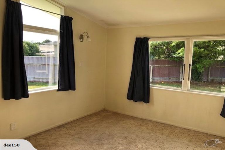 Photo of property in 4 Mcdonald Place, Awapuni, Palmerston North, 4412