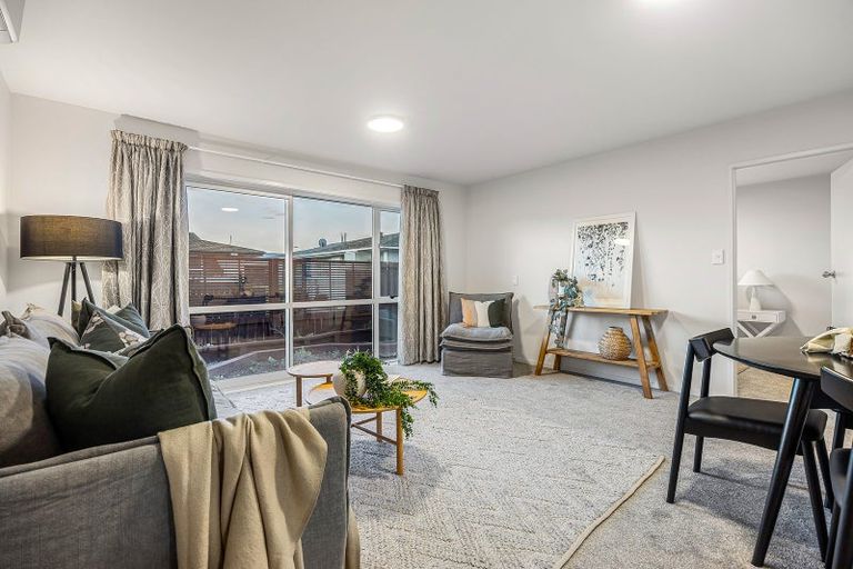 Photo of property in 2/20 Oakhampton Street, Hornby, Christchurch, 8042
