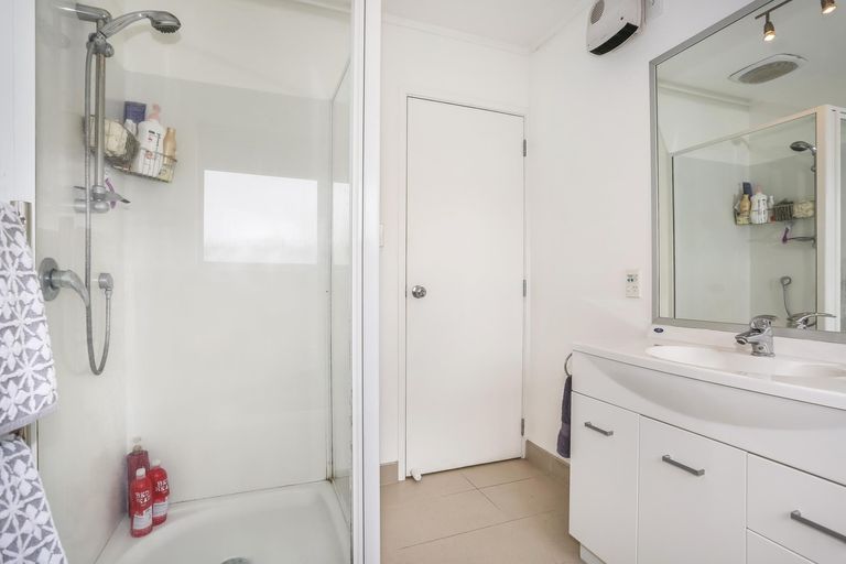 Photo of property in 41b Beach Road, Pahurehure, Papakura, 2113