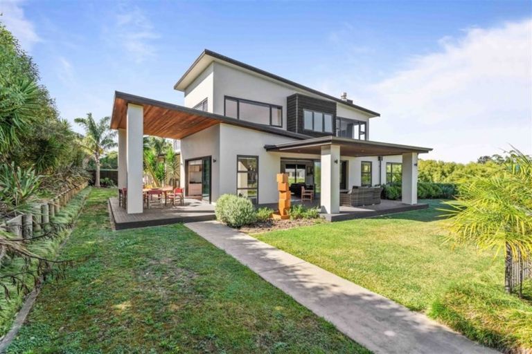 Photo of property in 21 Ashwood Avenue, Dairy Flat, Albany, 0792