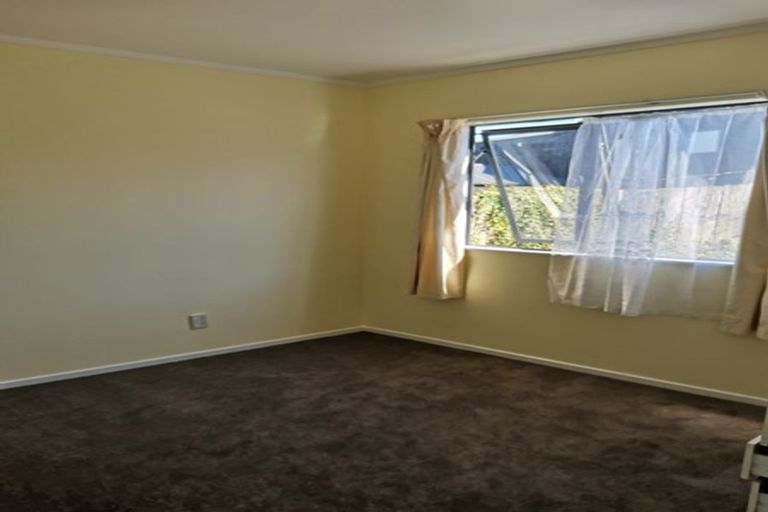 Photo of property in 43 Walworth Avenue, Pakuranga Heights, Auckland, 2010
