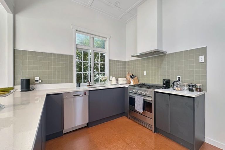 Photo of property in 71 Mcintyre Road, Mangere Bridge, Auckland, 2022