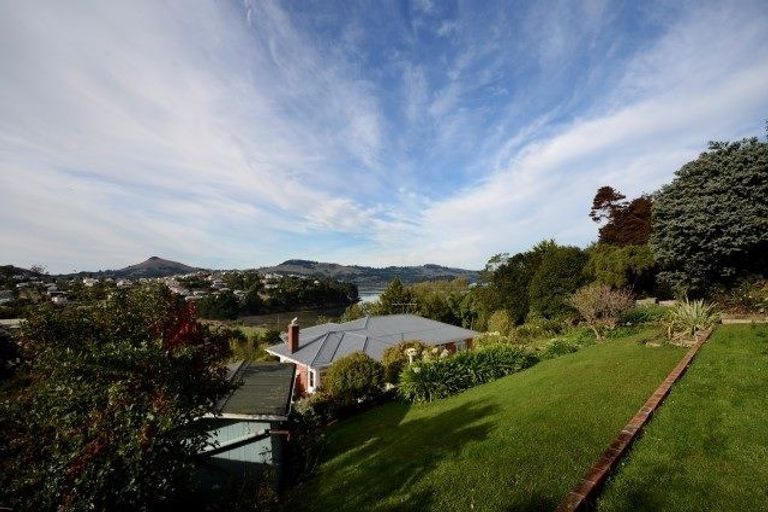 Photo of property in 2 Dalkeith Road, Port Chalmers, 9023