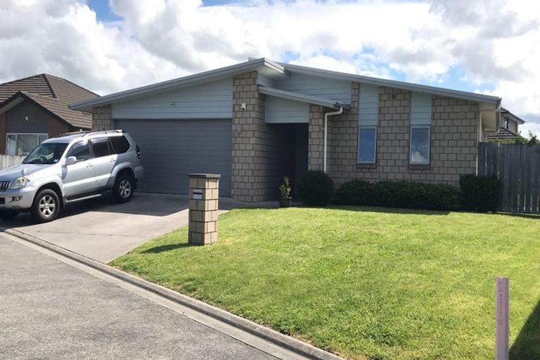 Photo of property in 17 Piwakawaka Court, Rototuna North, Hamilton, 3210