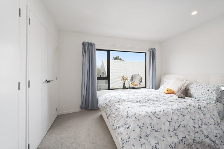 Photo of property in 43b Fitzherbert Avenue, West Harbour, Auckland, 0618