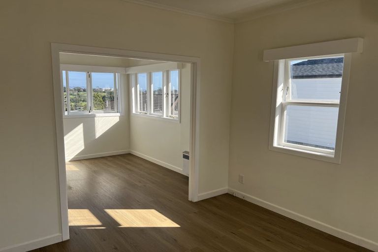 Photo of property in 61 Oakdale Road, Mount Roskill, Auckland, 1041