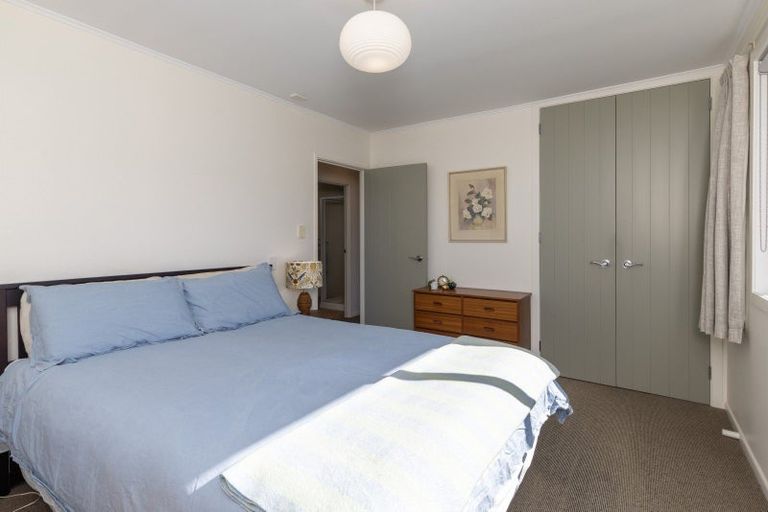 Photo of property in 11 Hadfield Place, Paraparaumu Beach, Paraparaumu, 5032