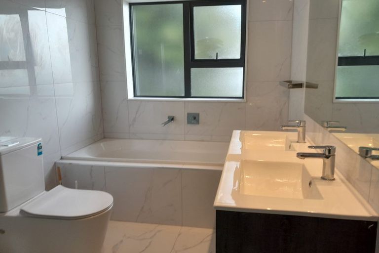 Photo of property in 36a Jandell Crescent, Bucklands Beach, Auckland, 2014