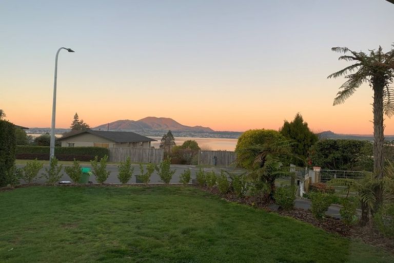 Photo of property in 1/16 Isobel Street, Acacia Bay, Taupo, 3330