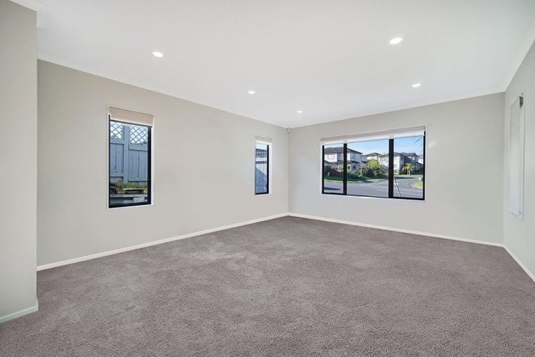 Photo of property in 43 Valderama Drive, Flat Bush, Auckland, 2019