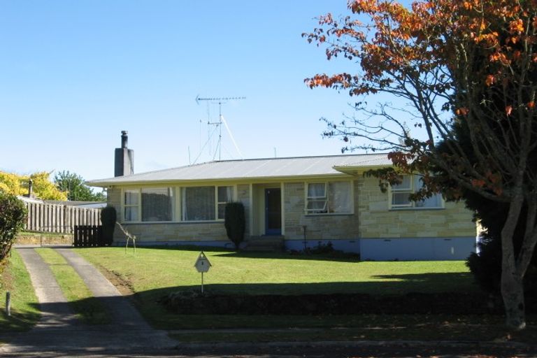 Photo of property in 2 Moray Place, Tokoroa, 3420