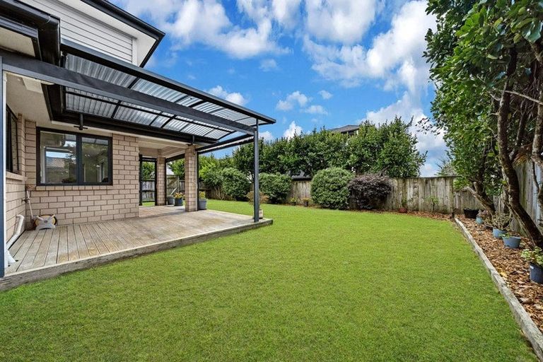 Photo of property in 12 Nandi Lane, Ranui, Auckland, 0612