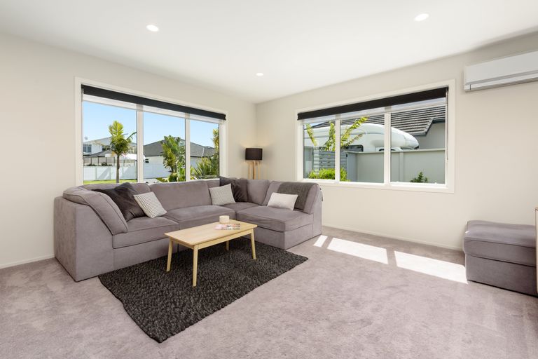 Photo of property in 45 Oceania Sands Way, Papamoa Beach, Papamoa, 3118