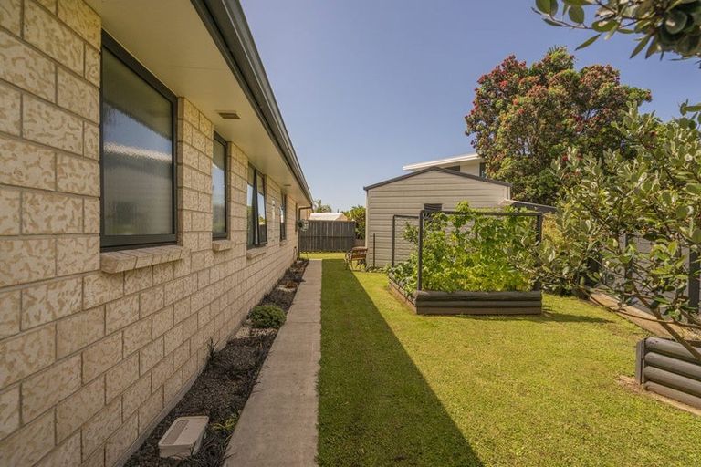 Photo of property in 20 Aquila Drive, Whitianga, 3510