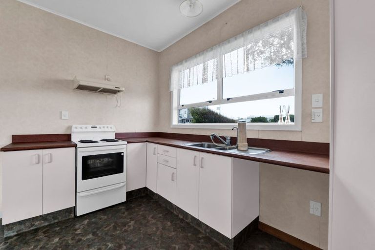 Photo of property in 47 Domett Street, Opunake, 4616