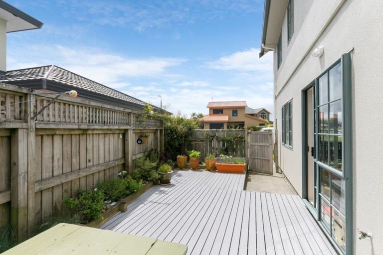 Photo of property in 40 Landsdowne Terrace, Karori, Wellington, 6012