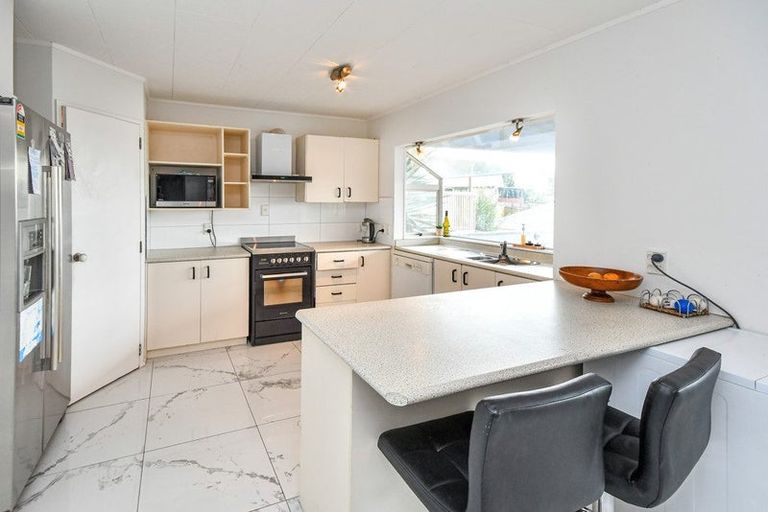 Photo of property in 15 Lowburn Place, Clover Park, Auckland, 2019