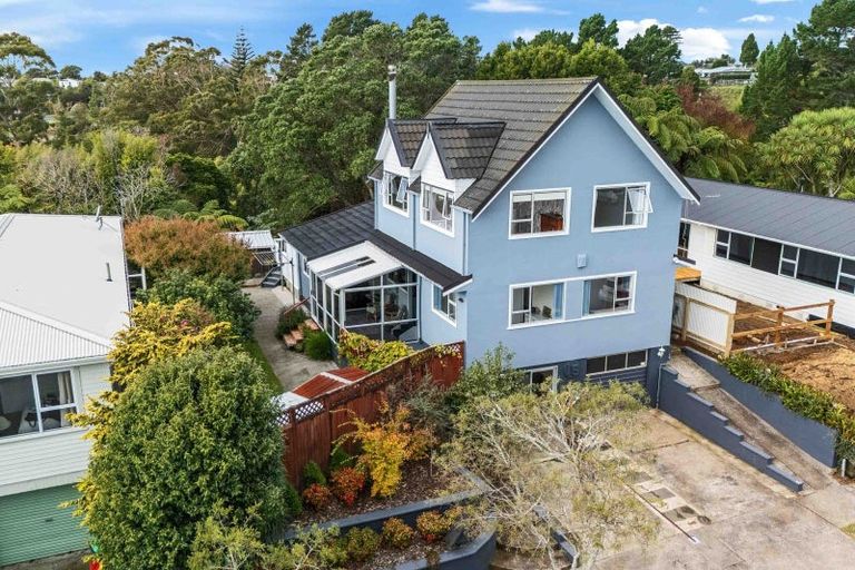Photo of property in 15 Carlton Terrace, Westown, New Plymouth, 4310