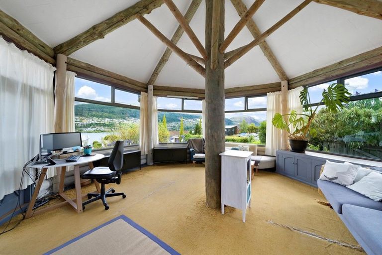 Photo of property in 25 Oregon Drive, Kelvin Heights, Queenstown, 9300