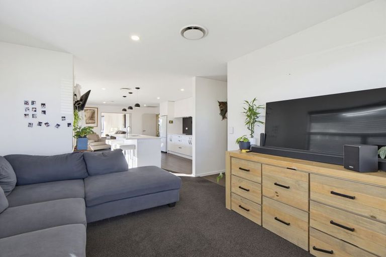 Photo of property in 35 Marriotts Road, North New Brighton, Christchurch, 8083
