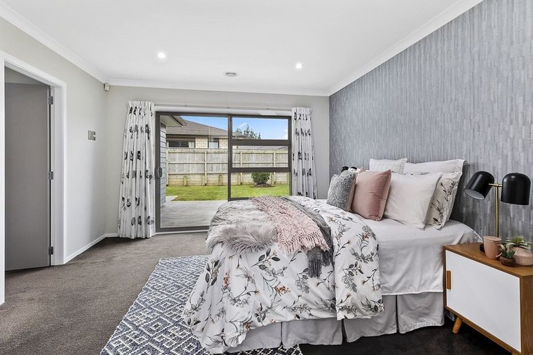 Photo of property in 94 Endeavour Drive, Whitby, Porirua, 5024