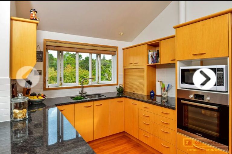 Photo of property in 14 Cloverly Crescent, Campbells Bay, Auckland, 0630