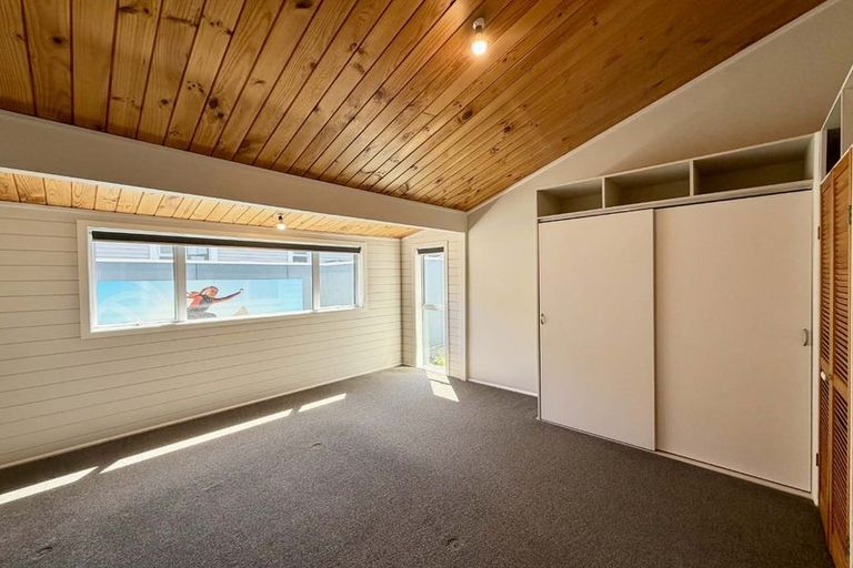 Photo of property in 11 Ropiha Street, Fitzroy, New Plymouth, 4312
