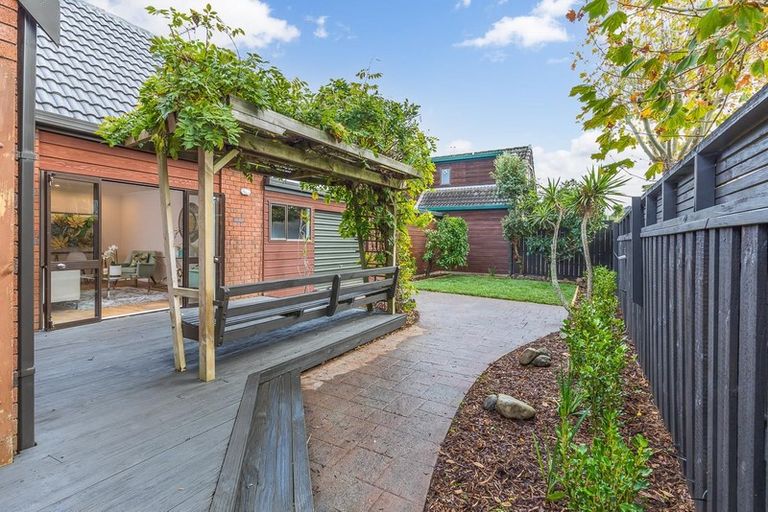 Photo of property in 2/38 Dominion Street, Takapuna, Auckland, 0622